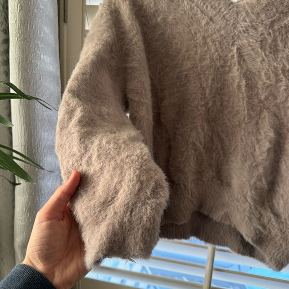 Fuzzy Fur Sweater - Picture 7 of 8